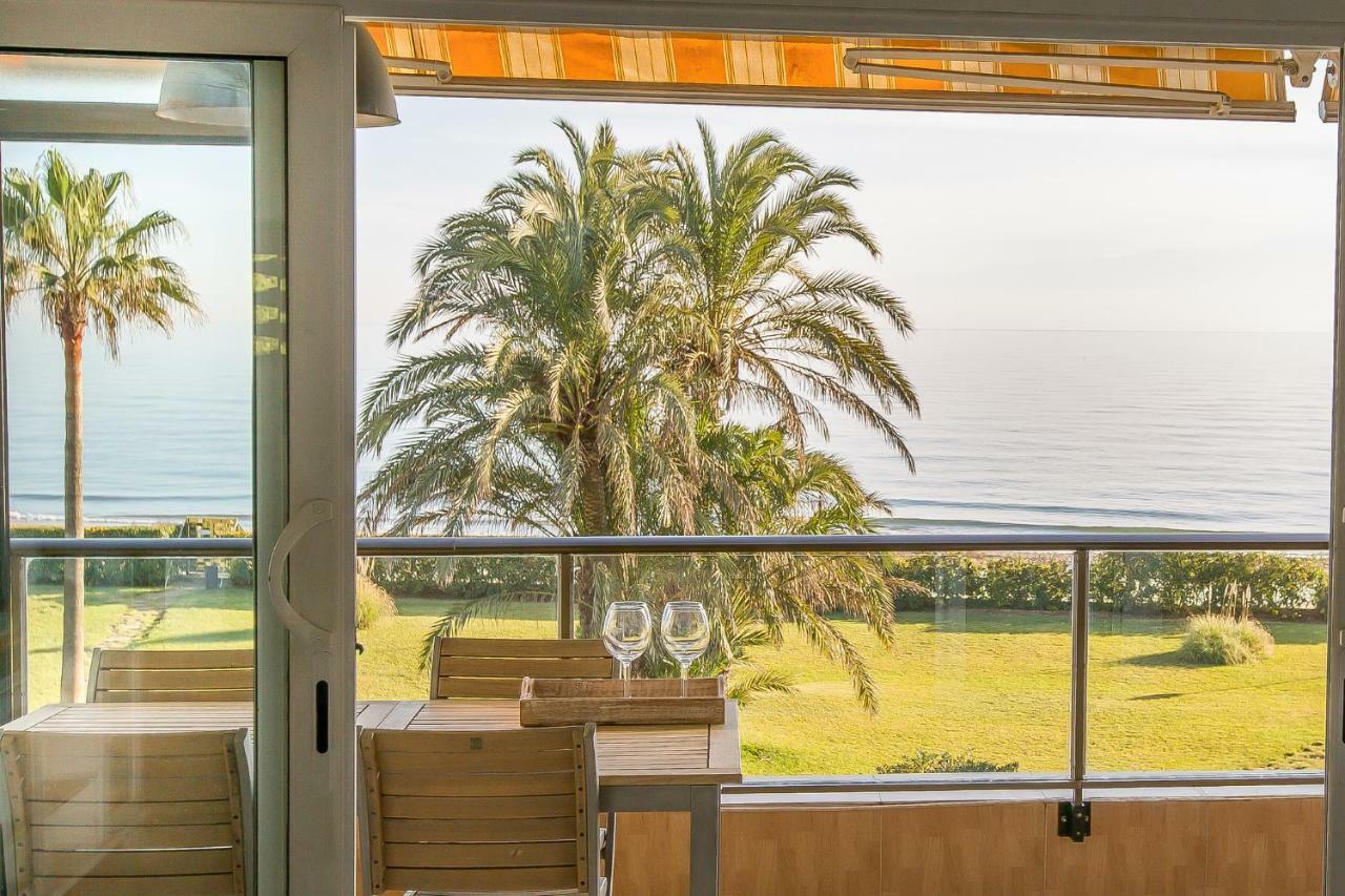 Luxury Gava Beachfront Apartment Barcelona Экстерьер фото