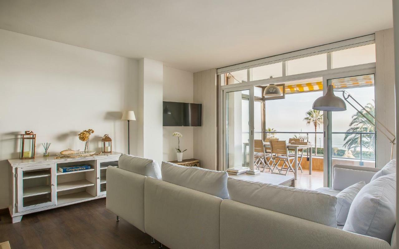 Luxury Gava Beachfront Apartment Barcelona Экстерьер фото